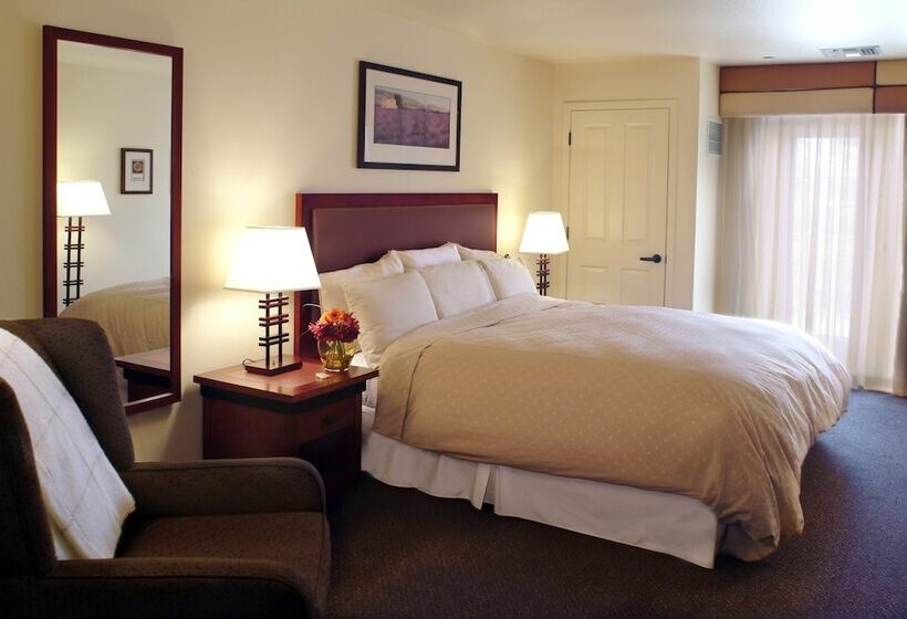Люкс Адаптированный для Инвалидов, Larkspur Landing Extended Stay Suites Pleasanton