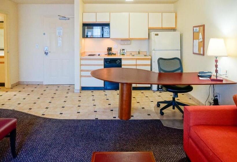 Люкс Адаптированный для Инвалидов, Larkspur Landing Extended Stay Suites Pleasanton