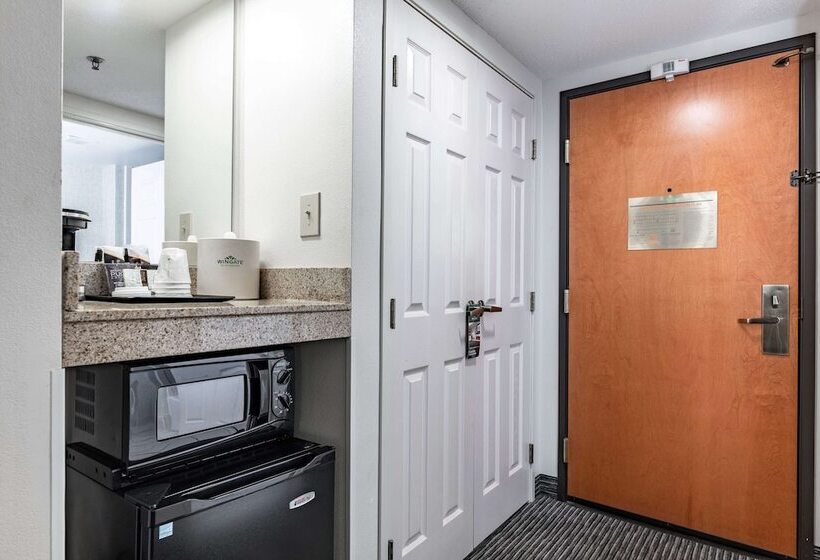 Номер Executive, Wingate By Wyndham Parkersburg   Vienna