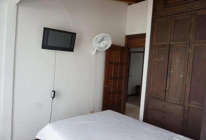 스탠다드 룸, Hostal Suna Vito