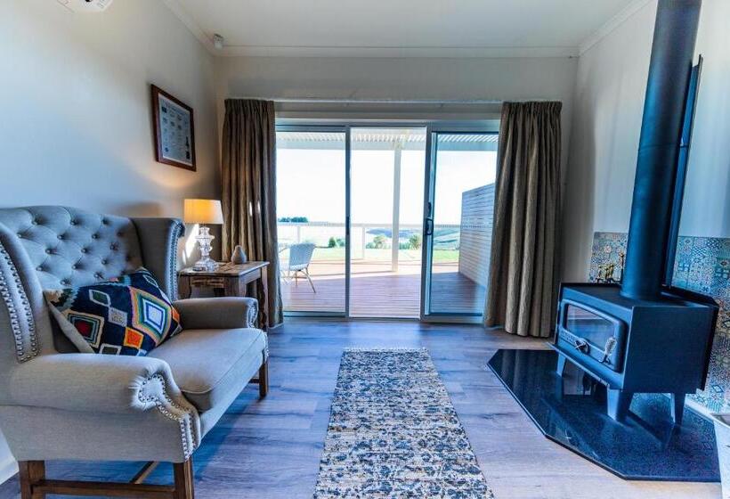 스위트 킹사이즈 침대, Coastal Lodge