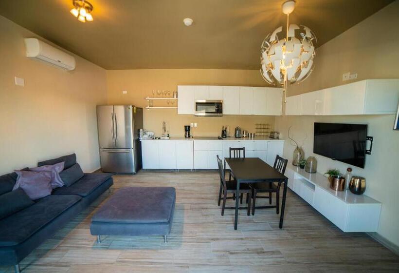 ２ベッドルームアパートメント, California Comfort & Suites