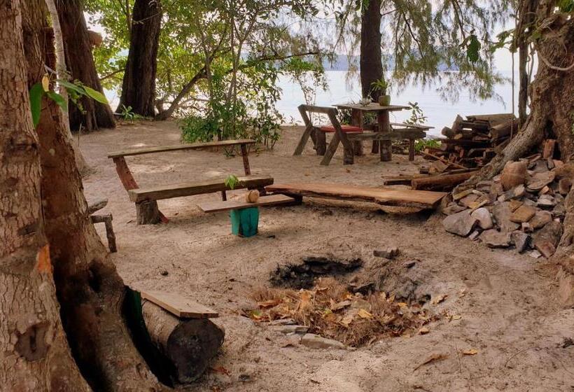 بانگلوی لوکس, Crusoe Koh Takiev Island