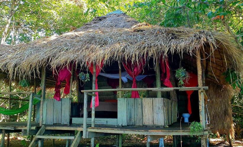 بانگلوی لوکس, Crusoe Koh Takiev Island
