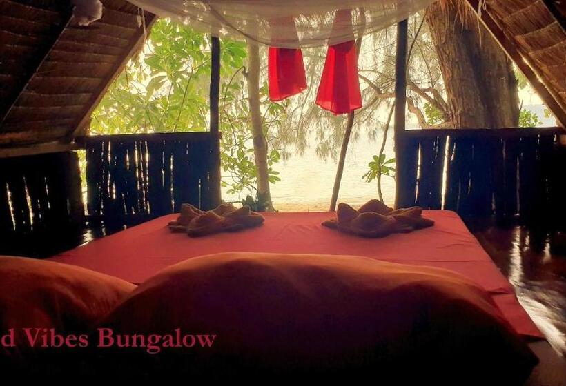بانگلوی استاندارد, Crusoe Koh Takiev Island