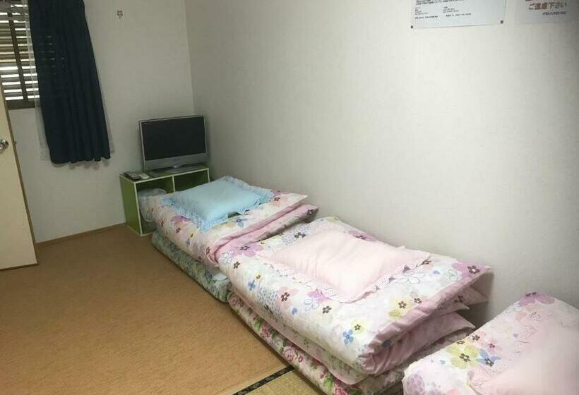 Четырехместный Номер Стандарт, Guest House Iwato