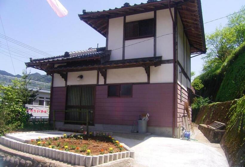 Четырехместный Номер Стандарт, Guest House Iwato