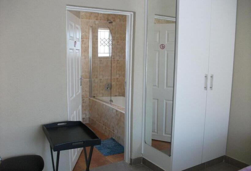 Номер Economy, Naledi Lodge & Guest Houses