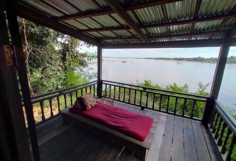 بانگلوی استاندارد, Pomelo Restaurant And Guesthouse S Fishermen & A Tammarine Bungalow Riverfront   Immerse In Nature