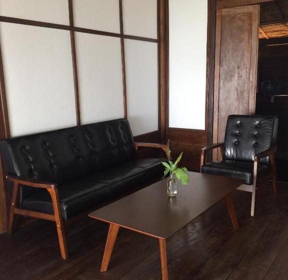 بانگلوی استاندارد, Pomelo Restaurant And Guesthouse S Fishermen & A Tammarine Bungalow Riverfront   Immerse In Nature