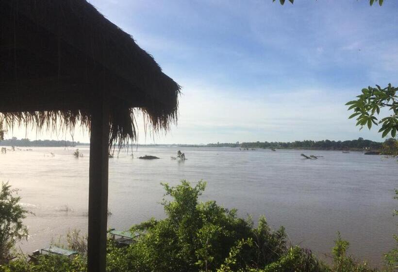 بانگلوی استاندارد, Pomelo Restaurant And Guesthouse S Fishermen & A Tammarine Bungalow Riverfront   Immerse In Nature