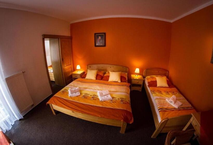 Семейный Номер, Horský Hotel Sněženka