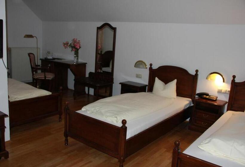 Трехместный Номер Классика, Landhotel St. Florian