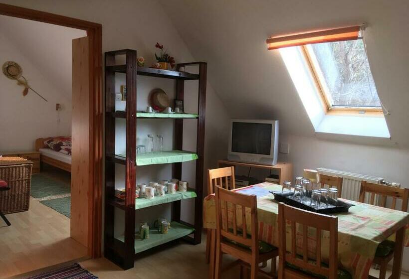 带2个卧室的套房, Bakonyi Apartmanház Eplény