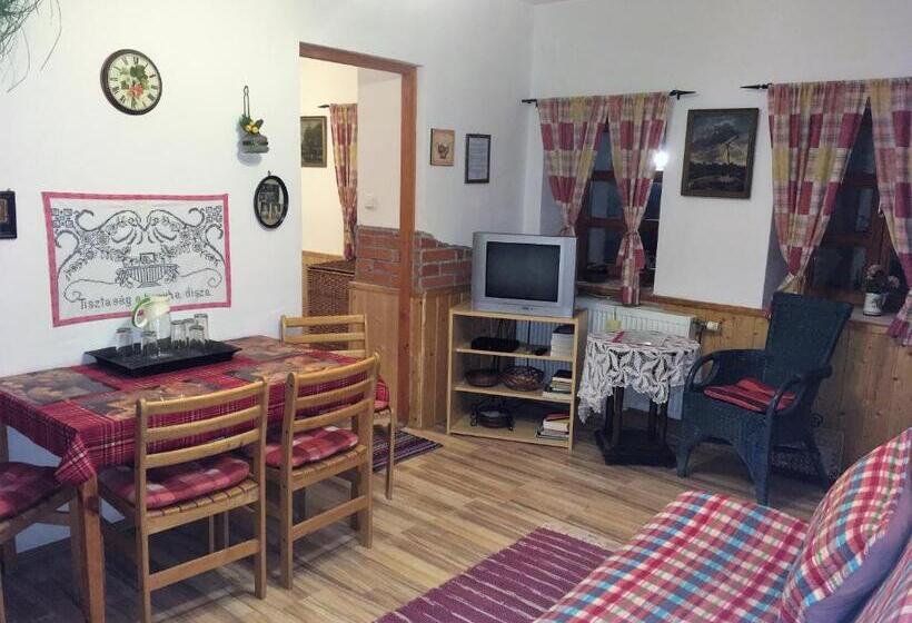 套房, Bakonyi Apartmanház Eplény