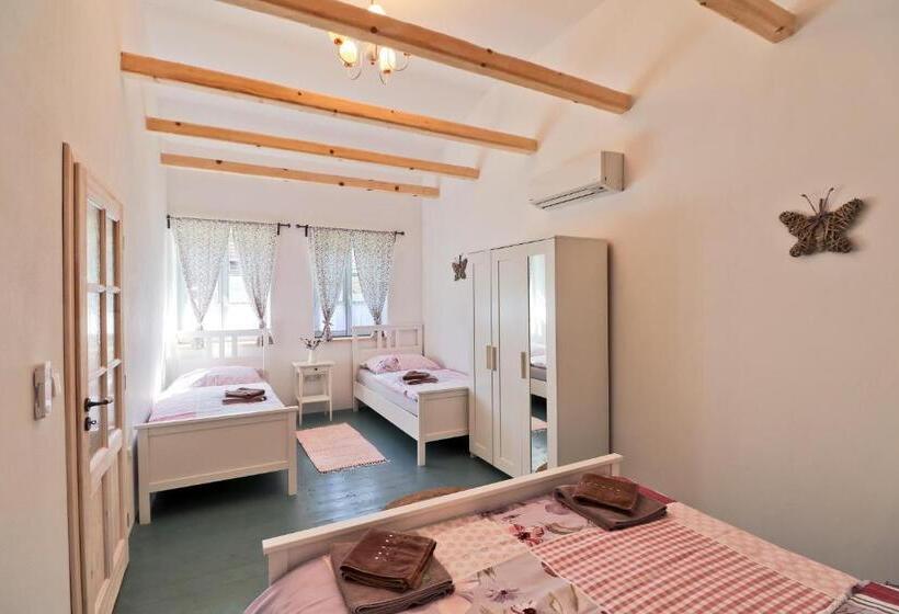테라스 스위트, La Bobul Apartments