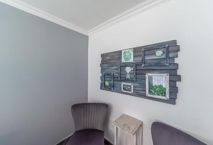 Номер Стандарт, Oppiplot Guest House & Venue