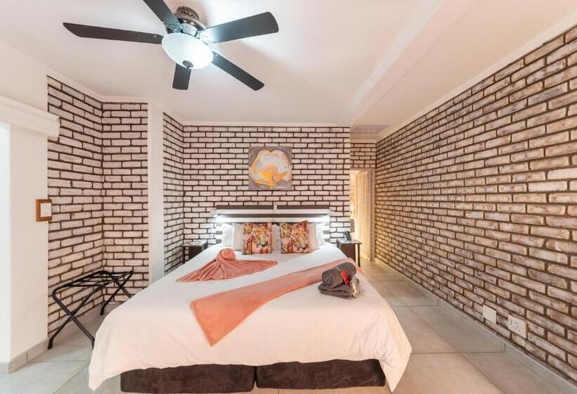 디럭스 룸, Oppiplot Guest House & Venue