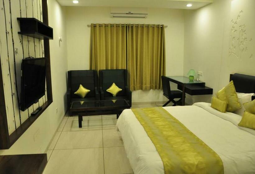 Номер Deluxe, Kalyan S   Mansingh Inn