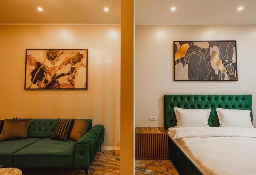 سوییت خانوادگی, Motel Andra