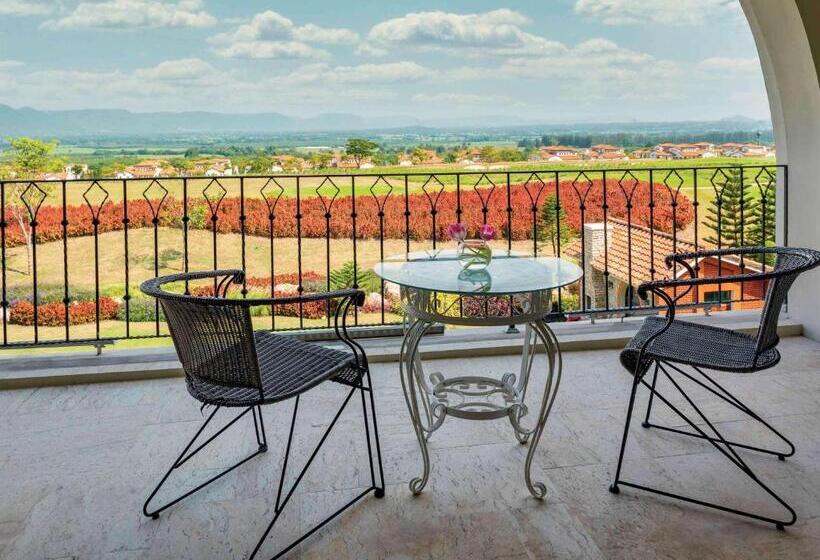 Номер Deluxe Кровать Кинг, Mövenpick Resort Khao Yai