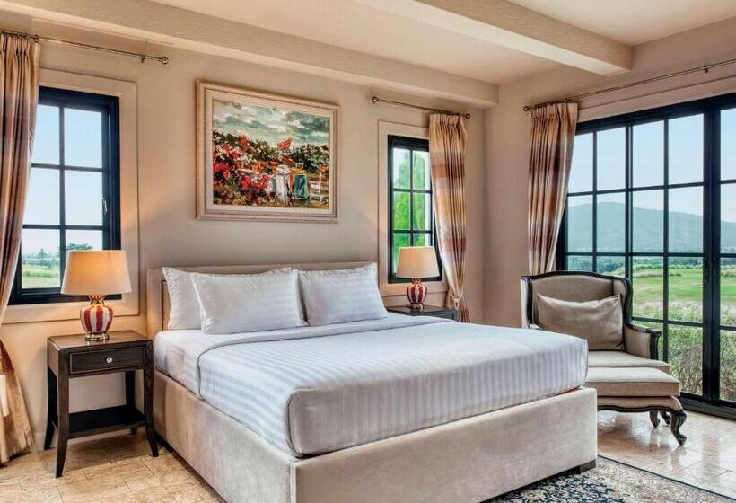 Вилла 3 Спальни, Mövenpick Resort Khao Yai