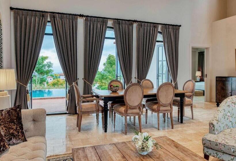 Вилла 2 Спальни, Mövenpick Resort Khao Yai