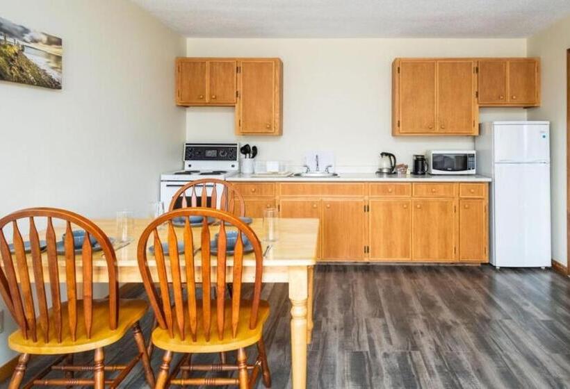 سوییت لوکس, Hebridean Motel