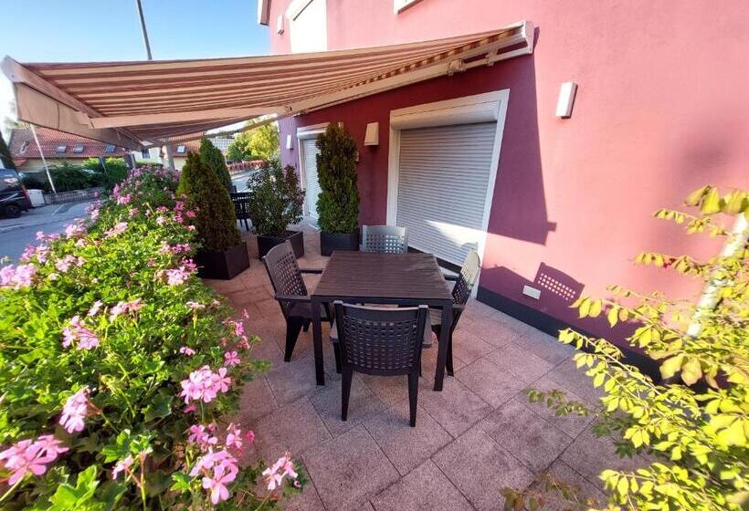 Семейный Номер, Pension Am Kirchberg