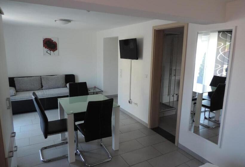 Семейный Номер, Pension Am Kirchberg