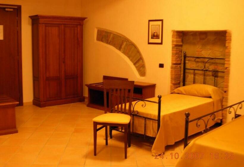 Трехместный Номер Deluxe, Palazzo Dei Poeti