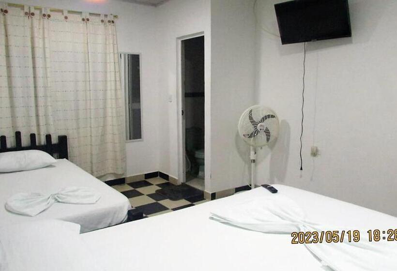 Трехместный Номер Стандарт с Балконом, Hostal Recuerdos Del Tayrona