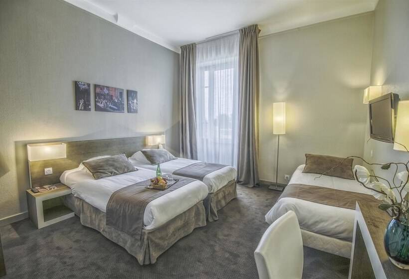 Номер Стандарт, Kyriad Orange Centre Ville 3 Stars   Hotel Restaurant   La Galerie D Art Des Princes   Provence Alpe
