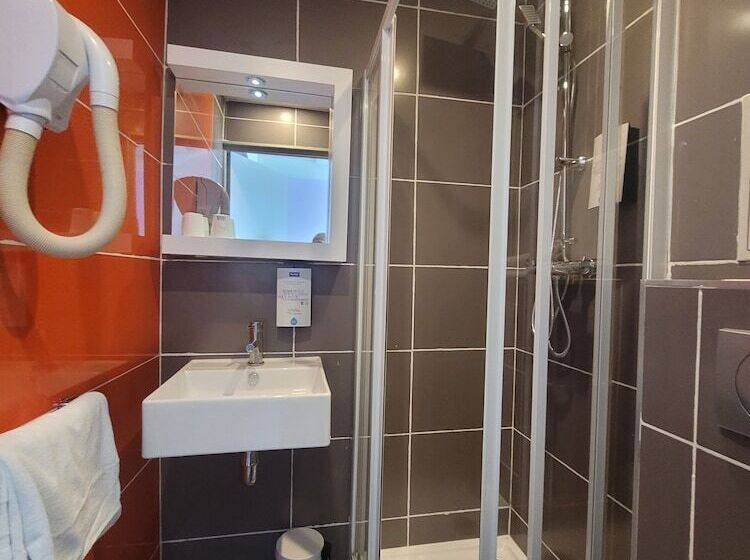 Номер Стандарт, Kyriad Orange Centre Ville 3 Stars   Hotel Restaurant   La Galerie D Art Des Princes   Provence Alpe