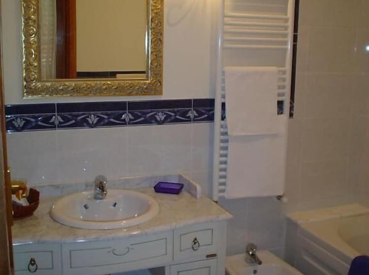 Номер Стандарт Трехместный, Petit Chateau