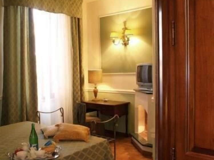 Номер Стандарт Трехместный, Petit Chateau