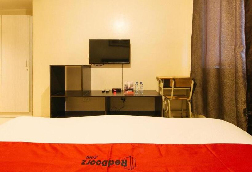 اتاق لوکس با تخت بزرگ, Reddoorz Plus @ E Rodriguez Corner Banawe