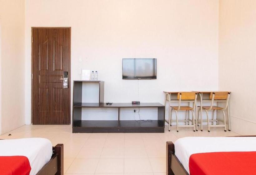 اتاق خانوادگی, Reddoorz Plus @ E Rodriguez Corner Banawe
