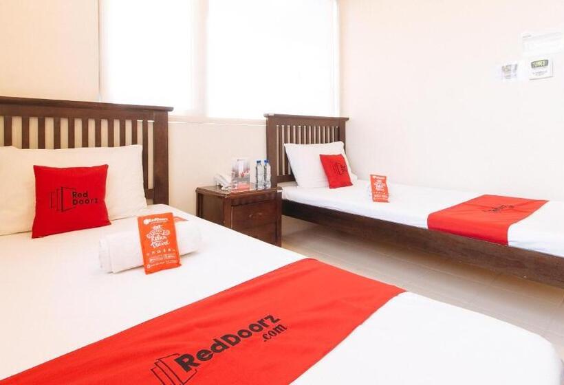 اتاق استاندارد, Reddoorz Plus @ E Rodriguez Corner Banawe