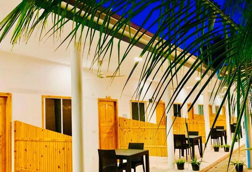 اتاق لوکس, Sunny Beach Thoddoo