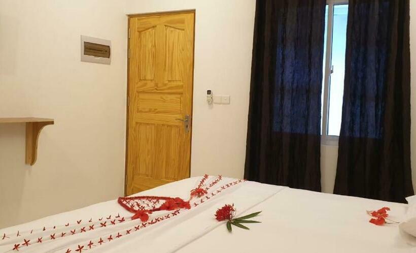 اتاق لوکس, Sunny Beach Thoddoo