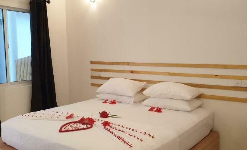 اتاق لوکس, Sunny Beach Thoddoo