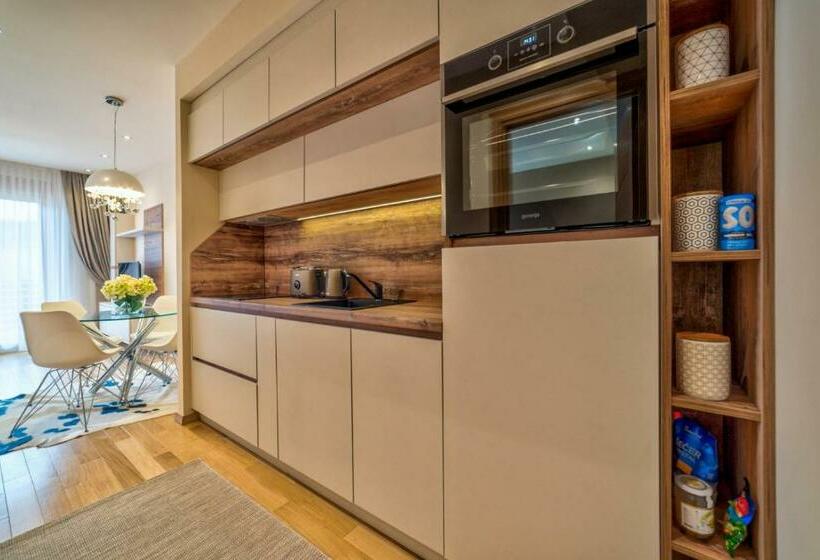 سوییت, Luxury Kalman Centar Apartman