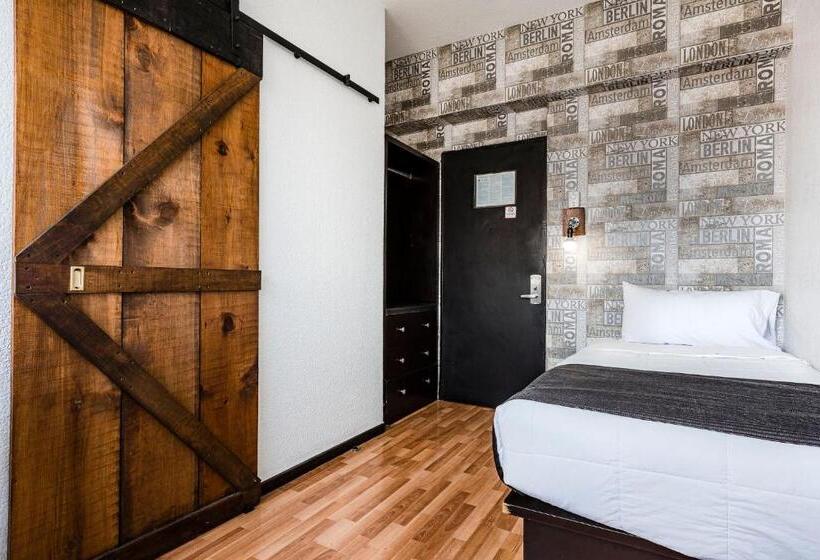 اتاق عادی یک تخته, Hi Hotel Impala Queretaro