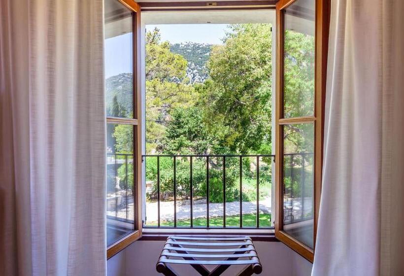 Superior Room with Terrace, Finca Hotel Son Palou