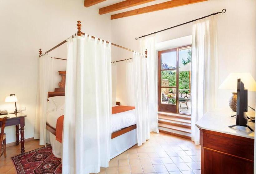 Superior Room with Terrace, Finca Hotel Son Palou