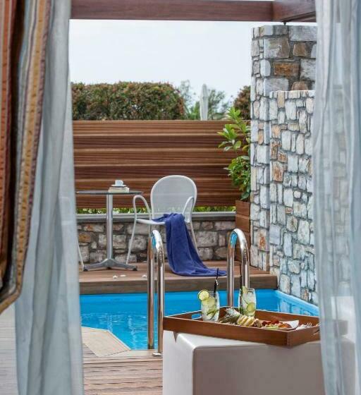 سوئیت جونیور با استخر, Princess Resort, Santikos Collection