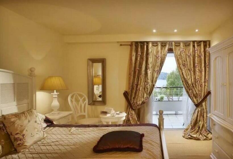 سوئیت 2 خوابه, Princess Resort, Santikos Collection