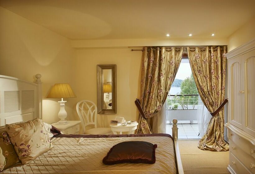 سوئیت 2 خوابه, Princess Resort, Santikos Collection