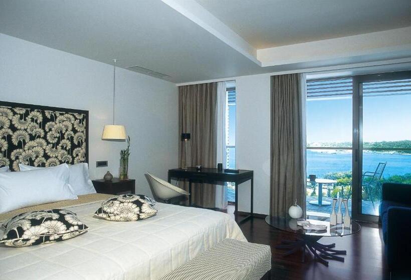 اتاق لوکس با چشم‌انداز دریا, The Roc Club, A Grecotel Hotel To Live